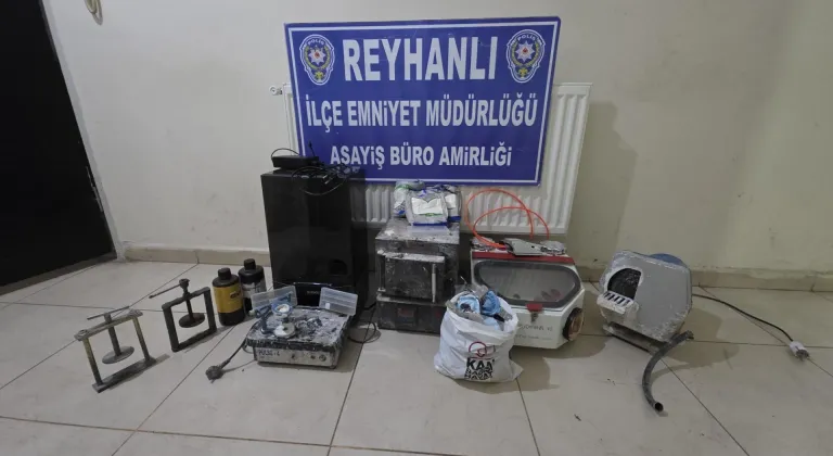 Hatay'da kaçak diş laboratuvarına düzenlenen operasyonda 2 zanlı yakalandı