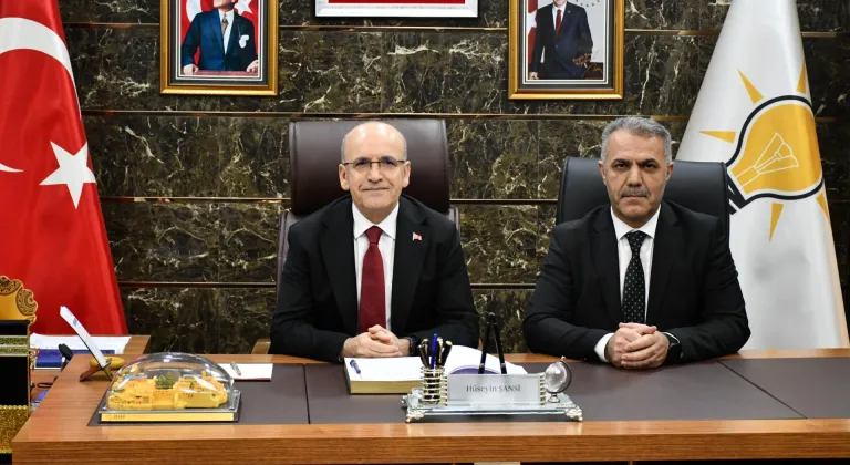 Hazine ve Maliye Bakanı Şimşek, AK Parti Batman İl Başkanlığını ziyaret etti