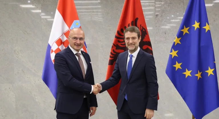 Hırvatistan'dan, Arnavutluk'un AB üyeliği için destek