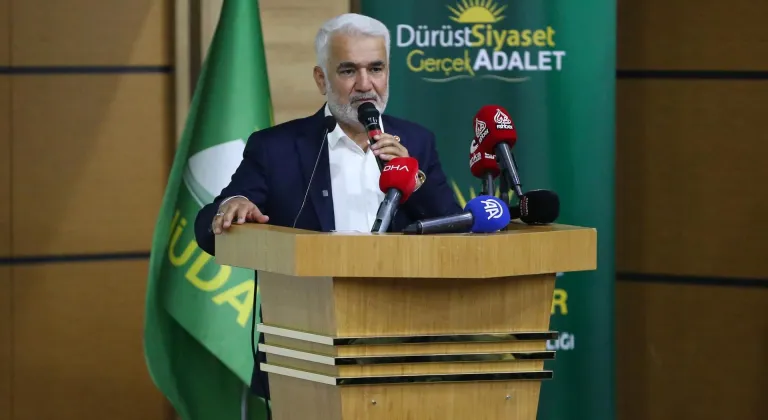 HÜDA PAR Genel Başkanı Yapıcıoğlu, Bingöl'de partisinin 5. Olağan İl Kongresi'nde konuştu: