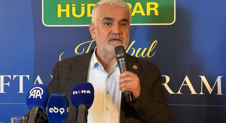 HÜDA PAR Genel Başkanı Yapıcıoğlu, İstanbul'da iftar programına katıldı: