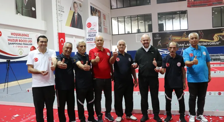 Huzur Bocce Ligi'nin şampiyonu Osmaniye Huzurevi oldu
