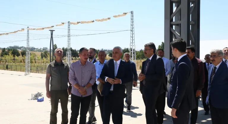 İçişleri Bakan Yardımcısı Çelik, Malazgirt Zaferi etkinliklerinin yapılacağı alanı inceledi