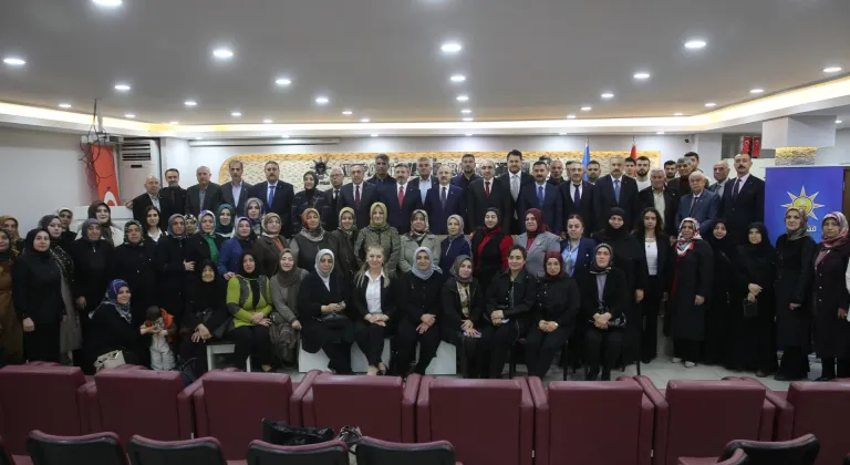 İçişleri Bakan Yardımcısı Turan, AK Parti Van İl Başkanlığını ziyaret etti: