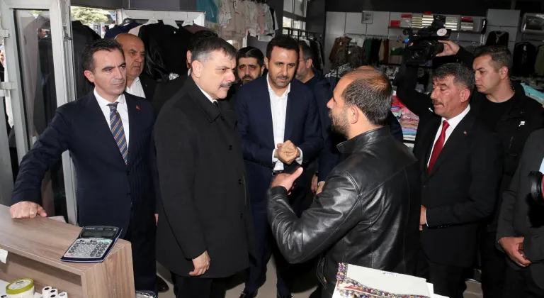 İçişleri Bakanı Çiftçi, Ahlat'taki Selçuklu Meydan Mezarlığı'nı ziyaret etti