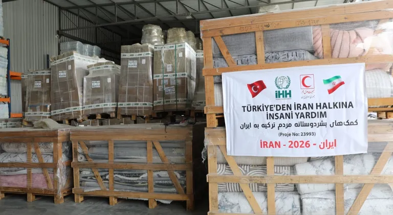 İHH, İran'a 7 tırlık insani yardım daha gönderdi