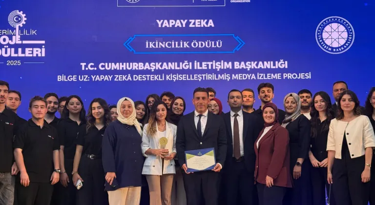 İletişim Başkanlığının "Bilge Uz: Yapay Zeka Destekli Kişiselleştirilmiş Medya İzleme Projesi"ne ödül