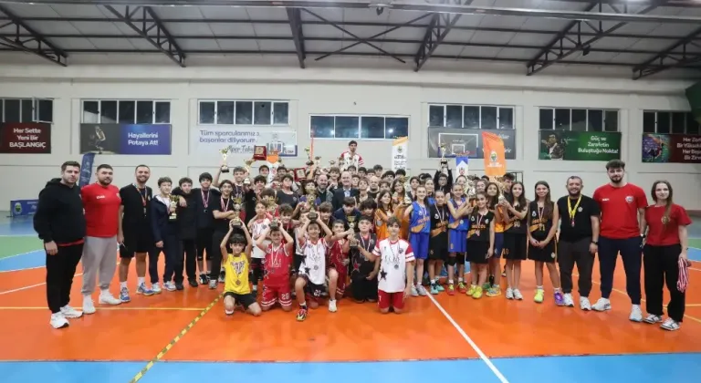 İnegöl Belediyesi’nden gençlere basketbol heyecanı