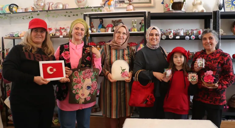 Isparta'da kooperatif çatısı altında buluşan kadınlar keçeden ürün yapıp satıyor