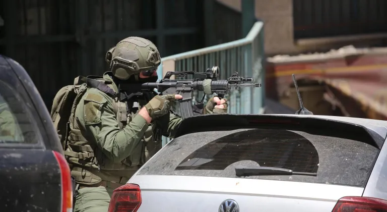 İsrail ordusunun, işgal altındaki Batı Şeria'da açtığı ateş sonucu bir çocuk hayatını kaybetti