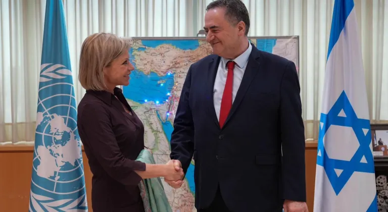 İsrail Savunma Bakanı, BM Lübnan Özel Koordinatörü ile bir araya geldi