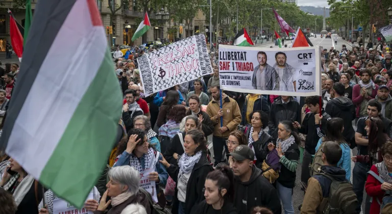 İsrail'in alıkoyduğu Küresel Sumud Filosu sözcülerine destek için İspanya'da gösteri düzenlendi