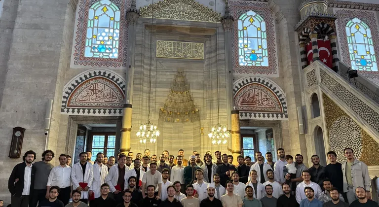 "İstanbul Tıbbiyeliler Mezuniyeti" töreni Şehzade Camisi'nde gerçekleştirildi