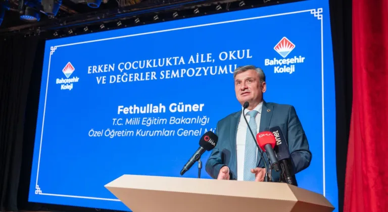 İstanbul'da "Erken Çocuklukta Aile, Okul ve Değerler Sempozyumu" düzenlendi