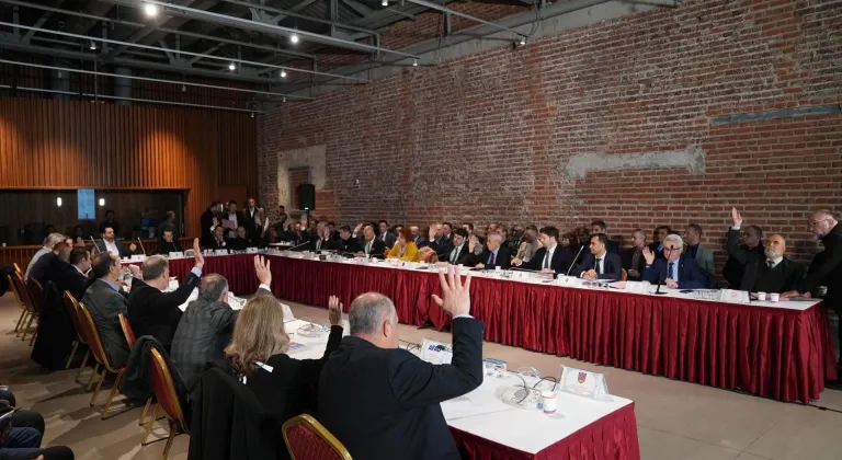 İstanbul'da kontak kapatan özel halk otobüslerine 84 milyon lira ceza verilmesi reddedildi