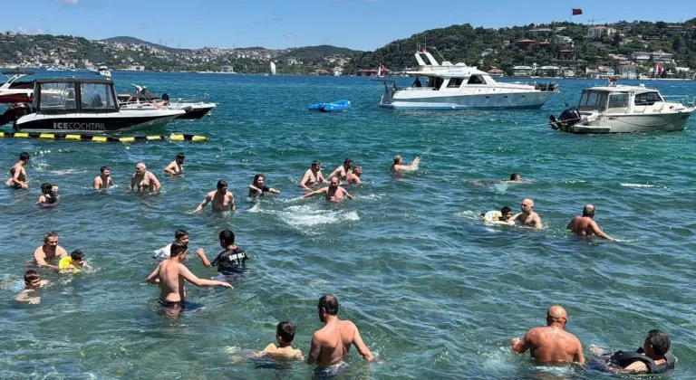 İstanbul'da sıcak havadan bunalanlar sahillere akın etti