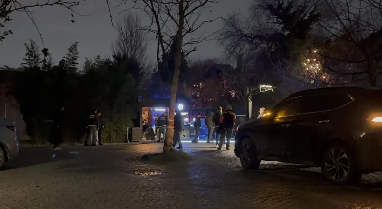 İstanbul'daki uyuşturucu ve fuhuş soruşturması kapsamında eğlence mekanında arama yapıldı