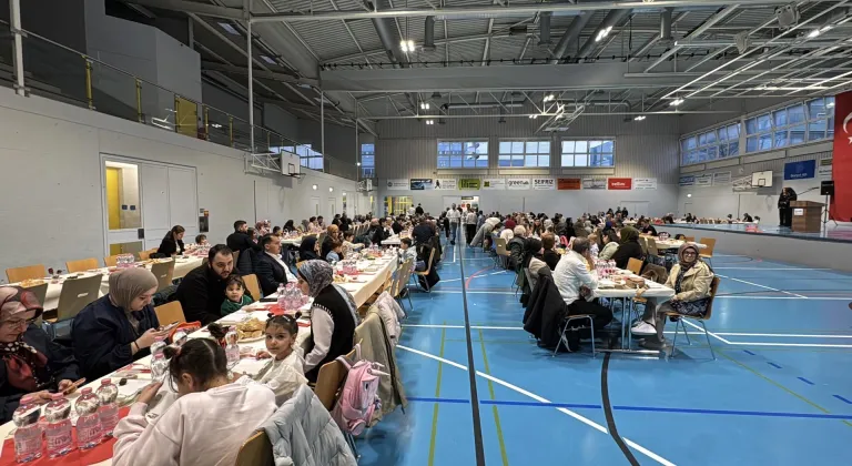 İsviçre'de Uluslararası Demokratlar Birliği iftar programı düzenledi