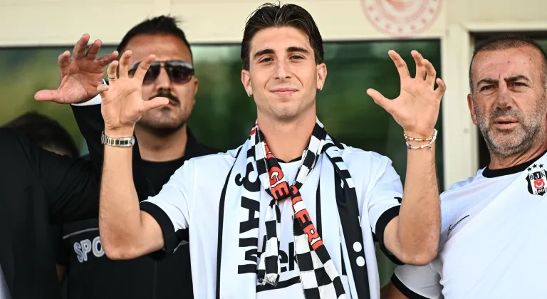 İtalyan orta saha oyuncusu Fabio Miretti Beşiktaş için İstanbul'a geldi