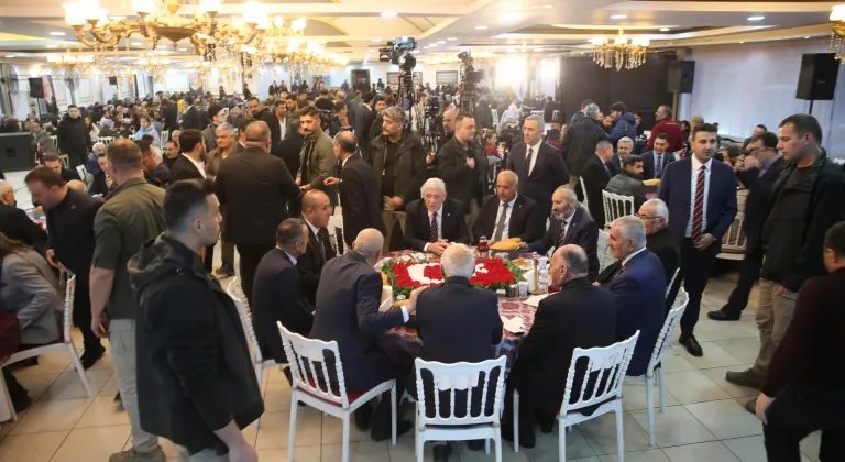 İYİ Parti Genel Başkanı Dervişoğlu, Van'da partisinin düzenlediği iftar programına katıldı: