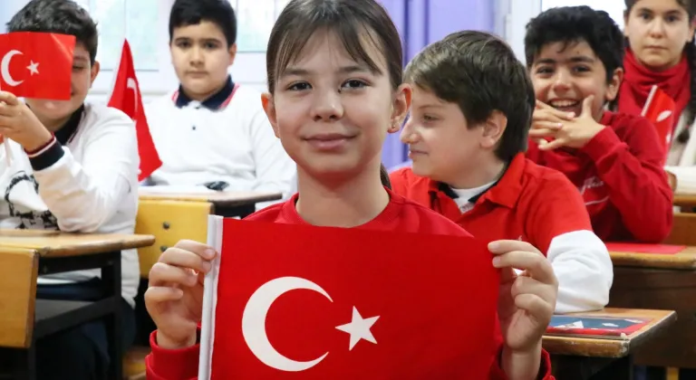 İzmir ve çevre illerde yarıyıl tatili sonrası ilk ders zili çaldı