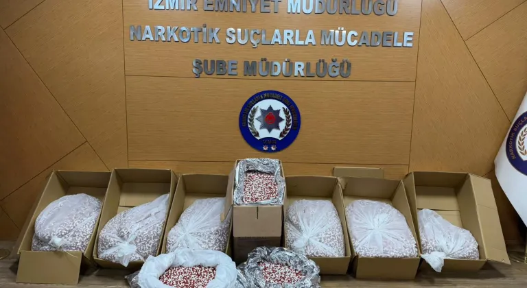 İzmir'de 356 bin uyuşturucu hap ele geçirildi