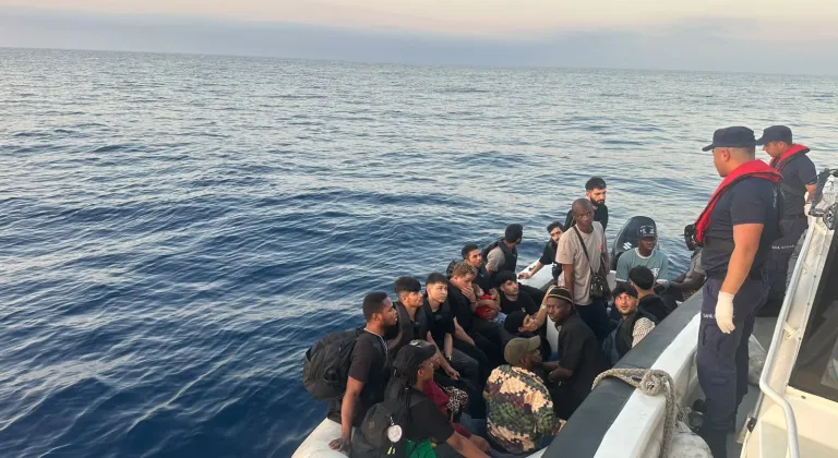 İzmir'de 44 düzensiz göçmen yakalandı