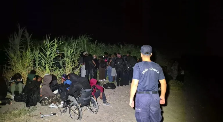 İzmir'de 62 düzensiz göçmen yakalandı
