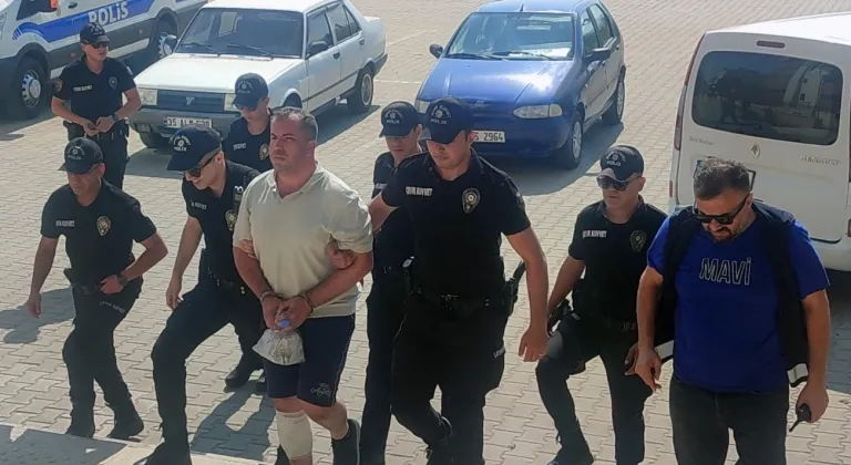 İzmir'de arkadaşı tarafından bıçaklanarak öldürülen genç defnedildi