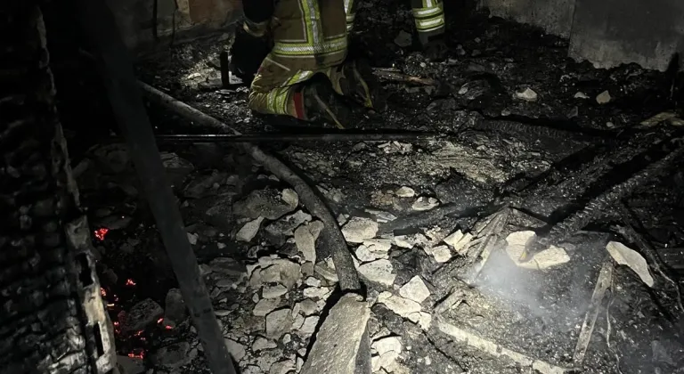 İzmir'de bebeğin öldüğü yangınla ilgili gözaltına alınan anneye adli kontrol
