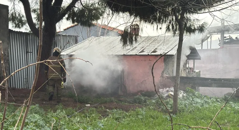 İzmir'de çıkan silahlı kavgada 18 yaşındaki genç öldü