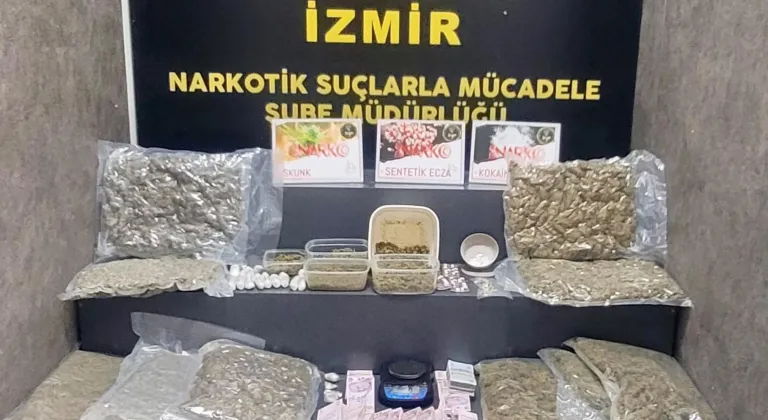 İzmir'de çok miktarda uyuşturucu sokak satıcılarına dağıtılmadan ele geçirildi