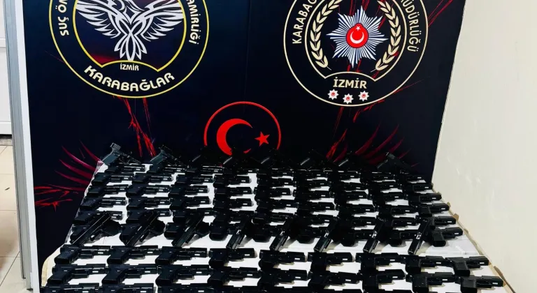 İzmir'de kümeste 124 ruhsatsız tabanca ele geçirildi