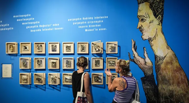 İzmir'de "Nazım Hikmet Romantika Bir Ömrün Seyrüseferi" sergisi açıldı