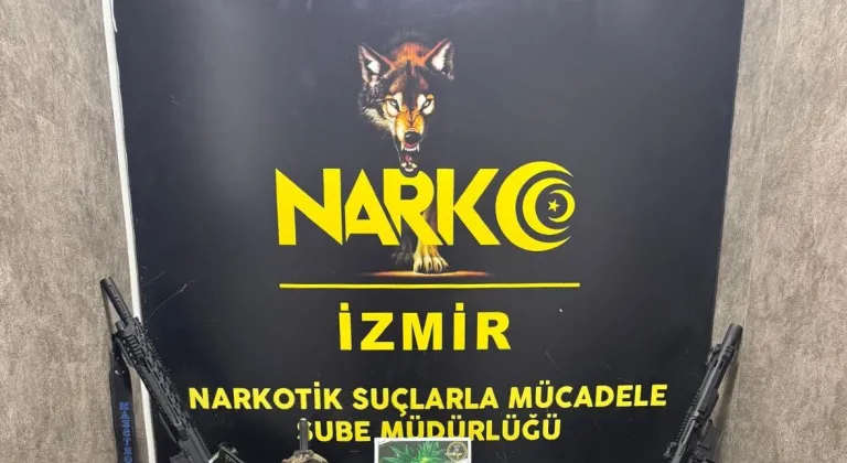 İzmir'de sera düzeneği kurulan evde 4 kilo 50 gram esrar ele geçirildi