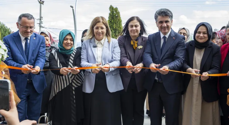 KADEM Başkanı Sarı, Bolu İl Temsilciliği açılışında konuştu: