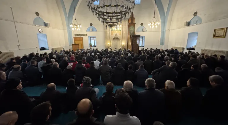 Kahramanmaraş merkezli depremlerde yaşamını yitirenler için Yozgat ve çevre illerde mevlit okutuldu