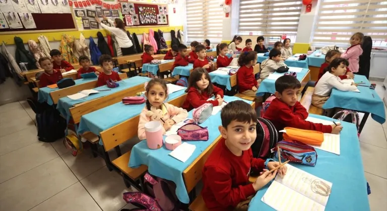 Kahramanmaraş’ta 6 Şubat depremlerinin yıl dönümünde okullarda eğitime 1 gün ara