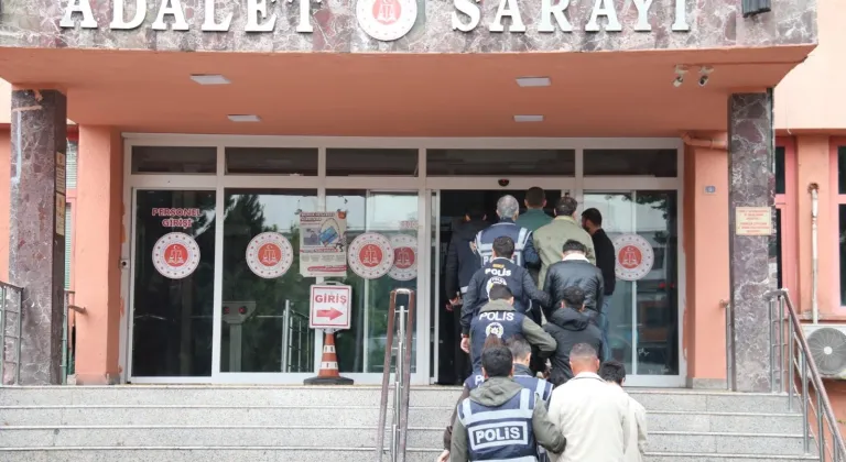 Karabük merkezli siber dolandırıcılık operasyonunda gözaltına alınan şüphelilerden 18'i tutuklandı
