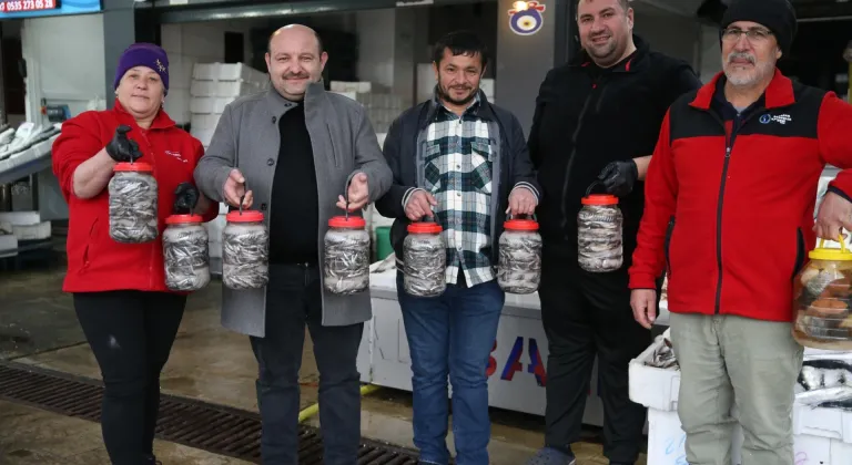 Karadeniz'de hamsi salamurası zamanı