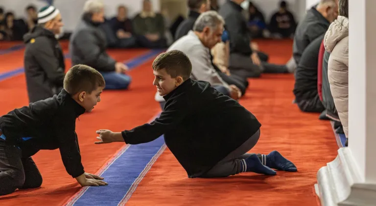 Karadeniz'de ilk teravih namazı kılındı