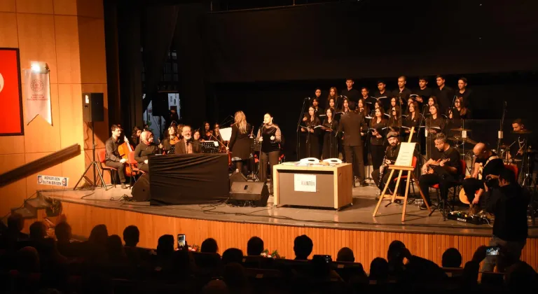 Karaman'da "Kim var?" adlı sanat oratoryosu sahnelendi