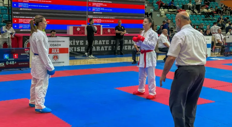 Karatede, Spor Toto Türkiye Ümit, Genç, U21 Premier Ligi karşılaşmaları Uşak'ta yapıldı