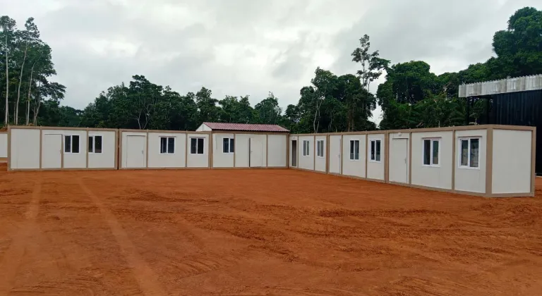 Karmod Gabon'daki maden sahasına modüler konteyner yapılar kurdu