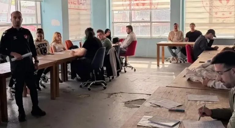 Kars’ta aday hakemler eğitimlerini tamamladı
