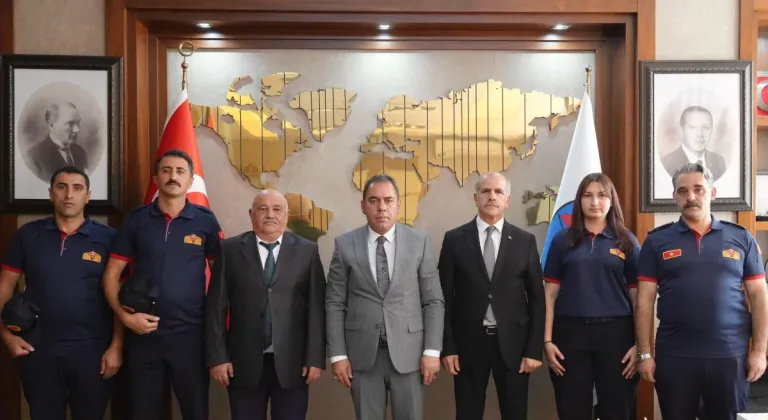 Kars’ta itfaiye personelinden Başkan Senger’e şehir güvenliği ziyareti