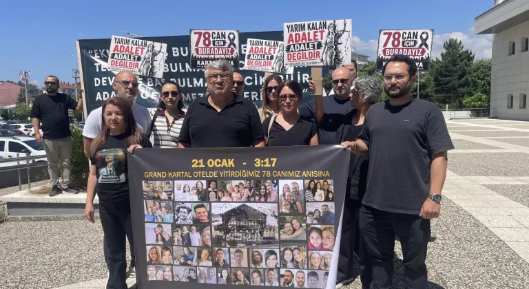 Kartalkaya'daki otel yangınında yakınlarını kaybedenler adliye önünde açıklama yaptı