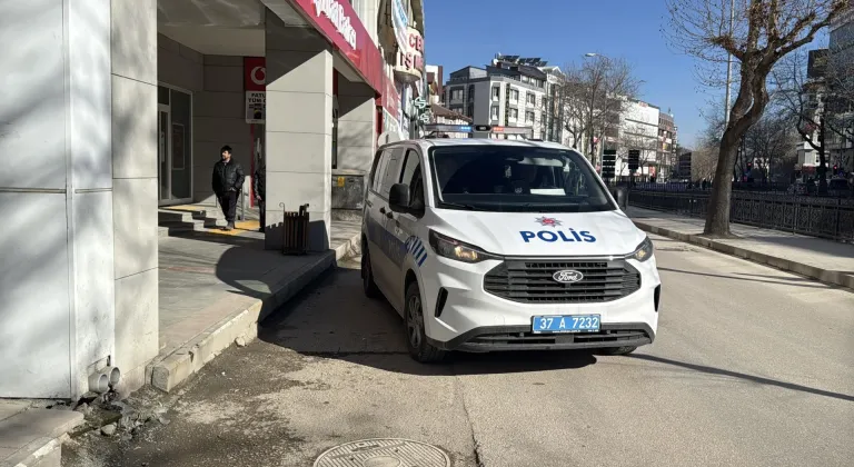 Kastamonu'da ATM'ye balyozla zarar veren kişi gözaltına alındı