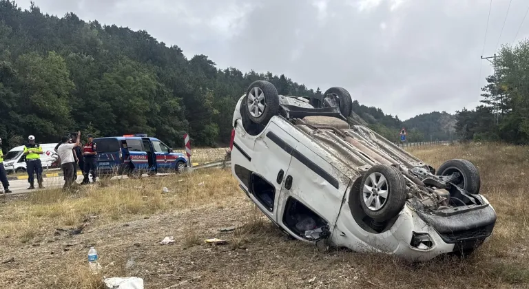 Kastamonu'da devrilen hafif ticari araçtaki 4 kişi yaralandı