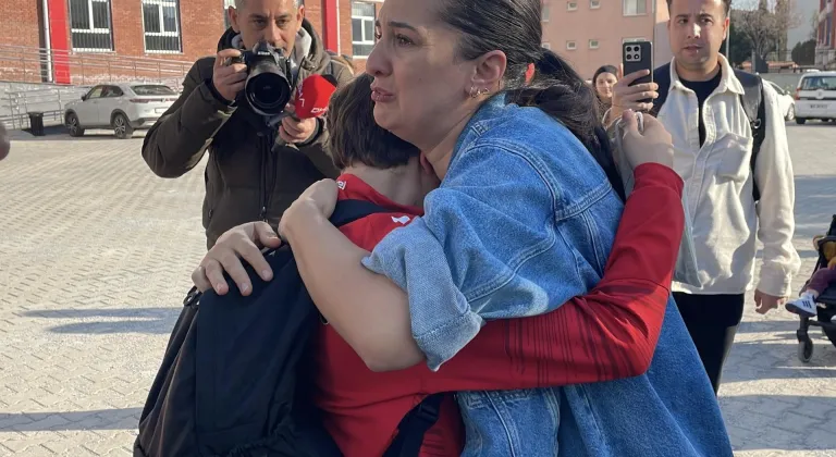 Katar'da mahsur kalan Kuşadası Küçükada Spor Kulübü mensupları Türkiye'ye döndü